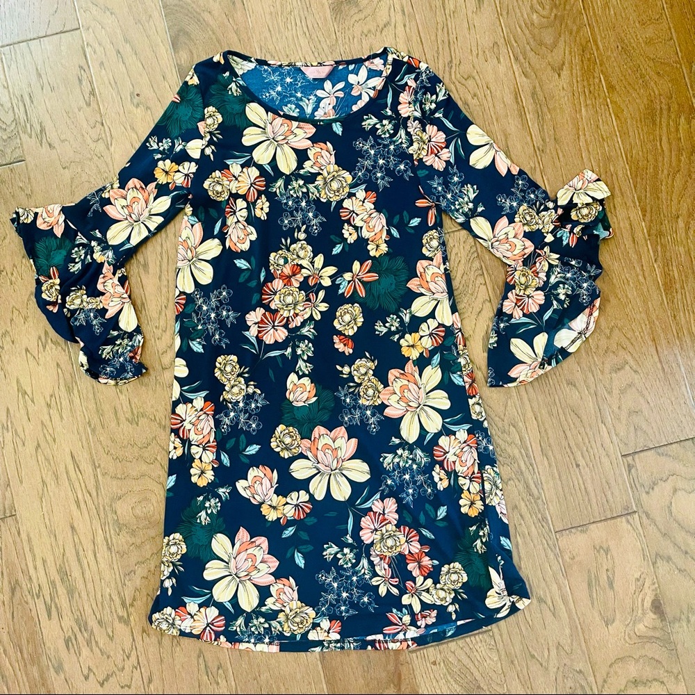Beautiful Floral Dress | 3/4 Sleeve Figure Flattering | Size S
